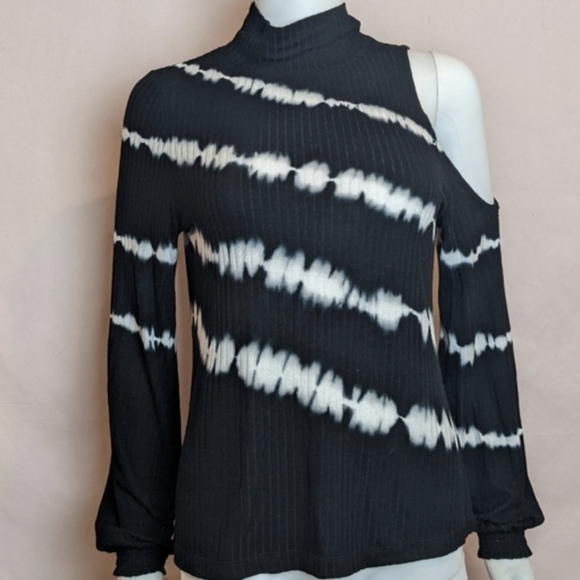 Design365 Black and White Tie Dye Long Sleeve Cut Out Shoulder Top size Medium - Picture 1 of 6